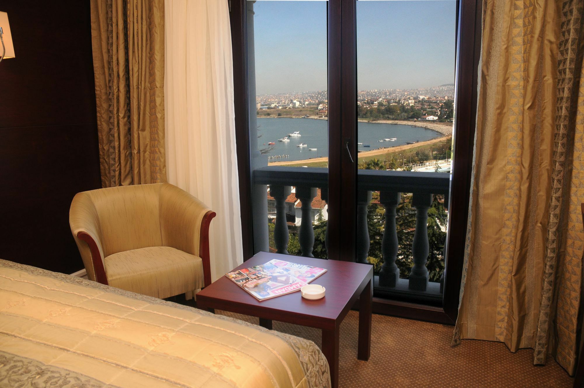 Paradise Island Hotel Darıca Eksteriør bilde